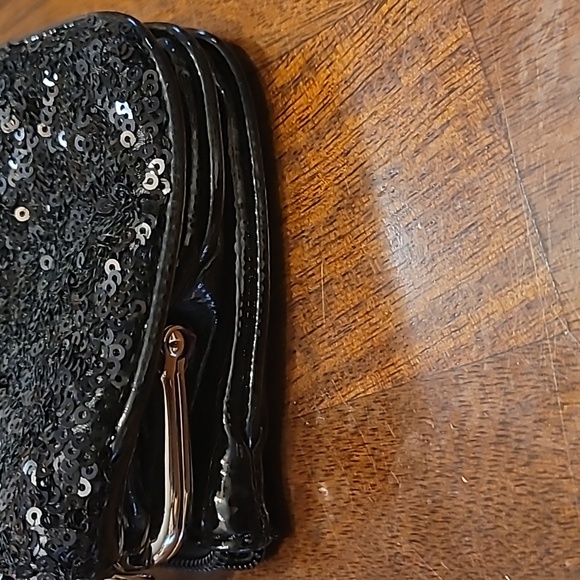 Sequin Crossbody Bag - Picture 5 of 12